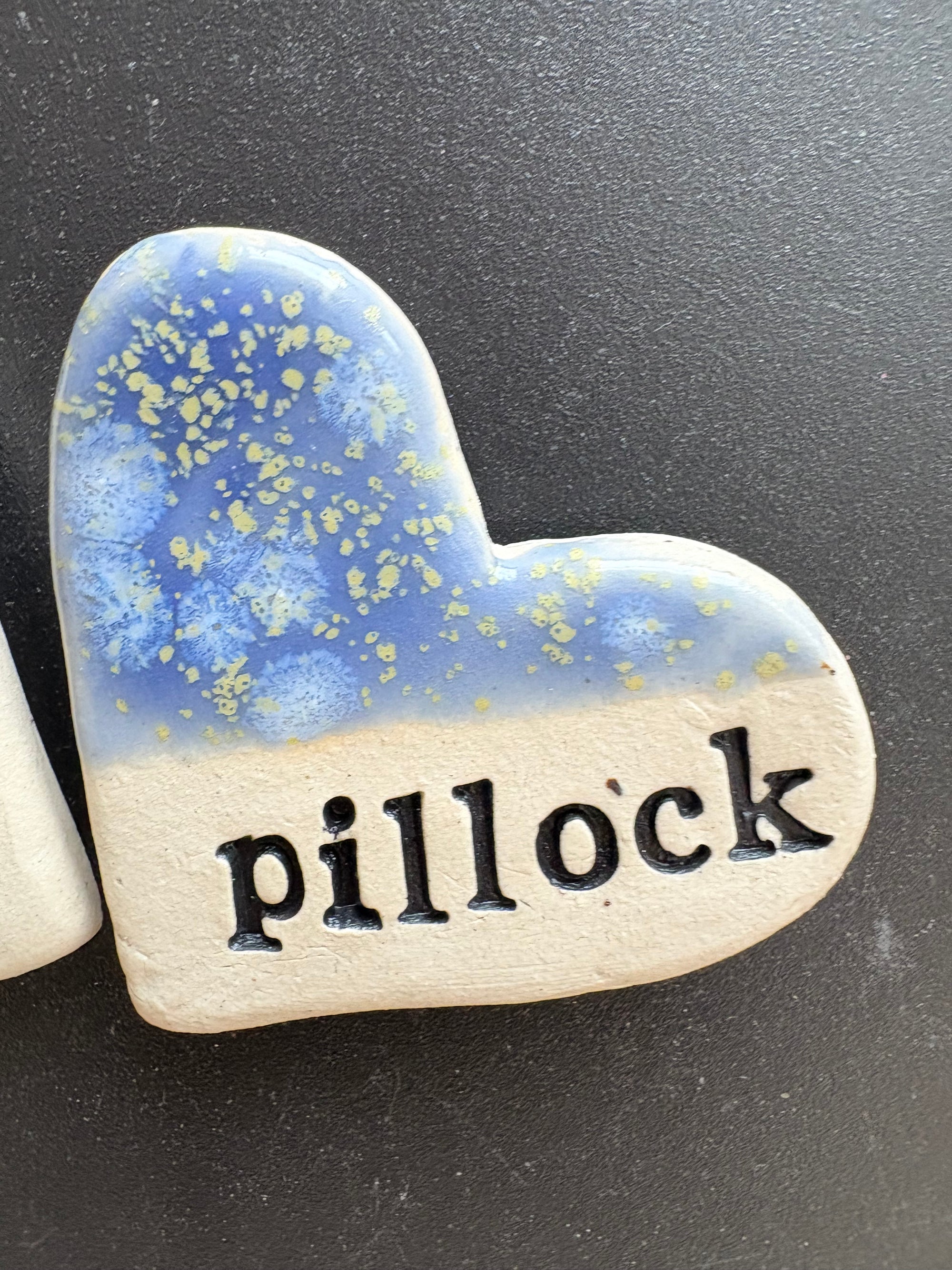 “pillock” Magnet (blue hydrangea, medium)