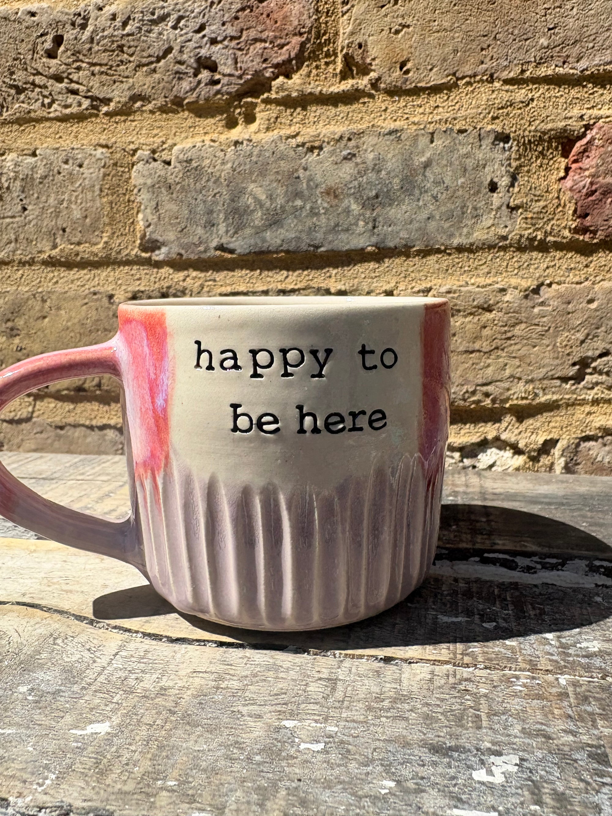 "really happy to be here” "what a bunch of cunts" mug (pink, grooves, 260ml)