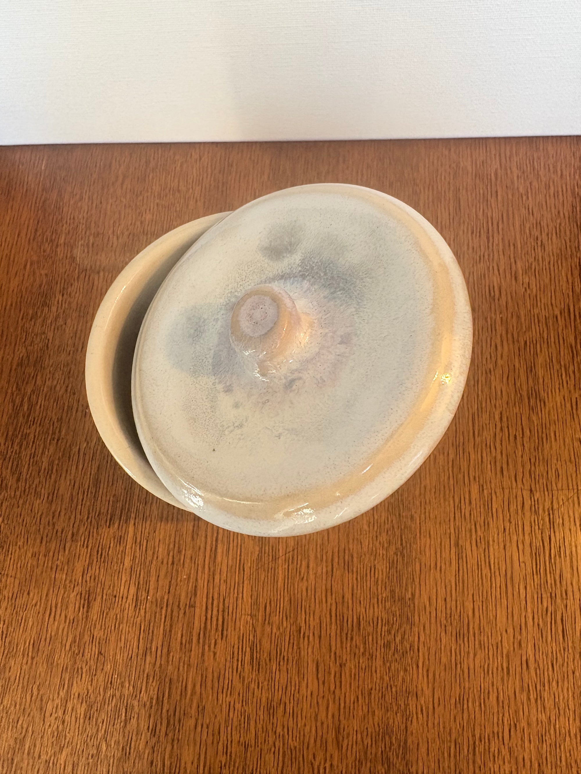 "random shit" lidded pot (oyster lilac)