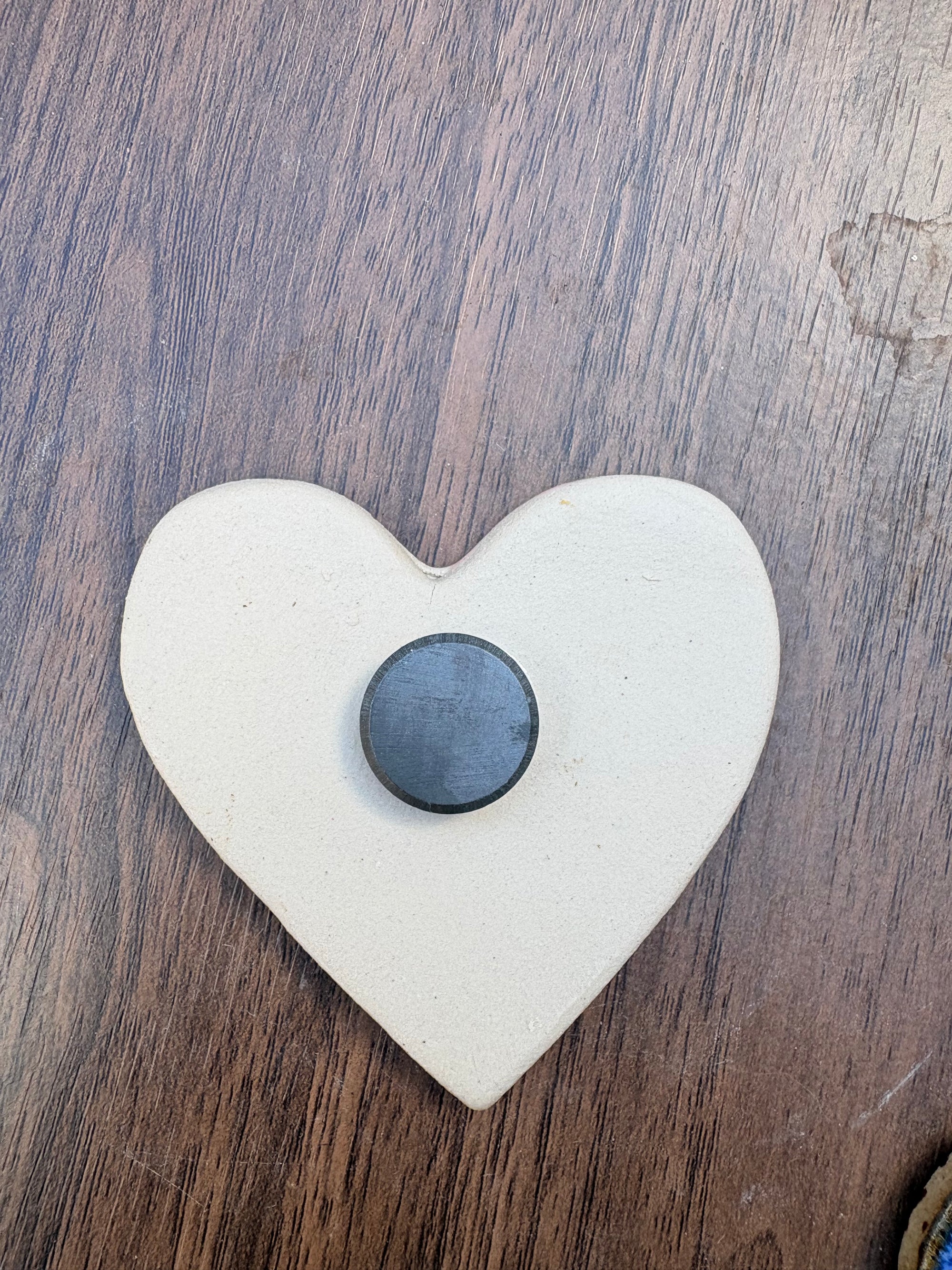 “out of fucks" magnet (sea shore, large)