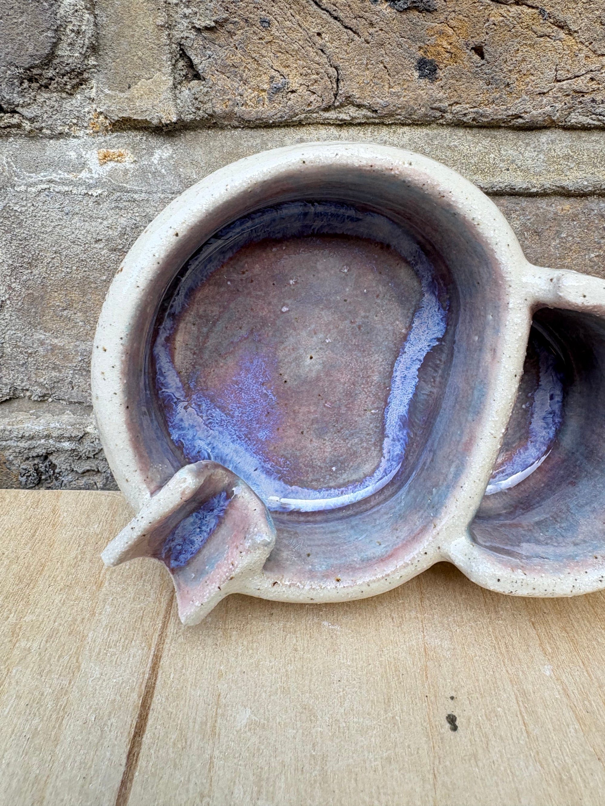 Ashtray with lighter holder (purple)