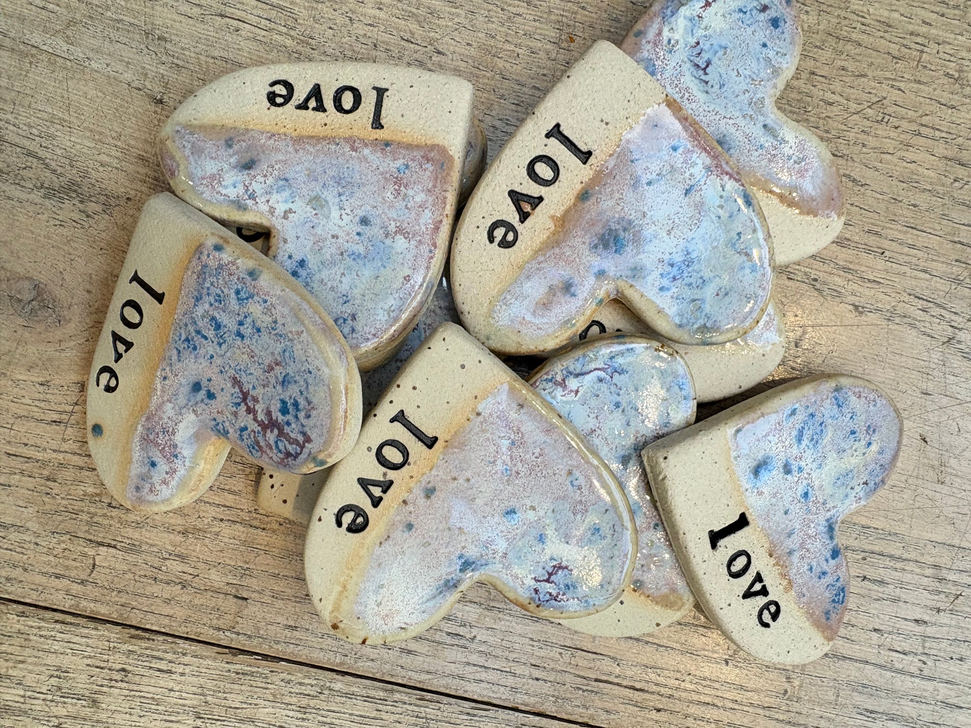“love" Magnet (lilac)