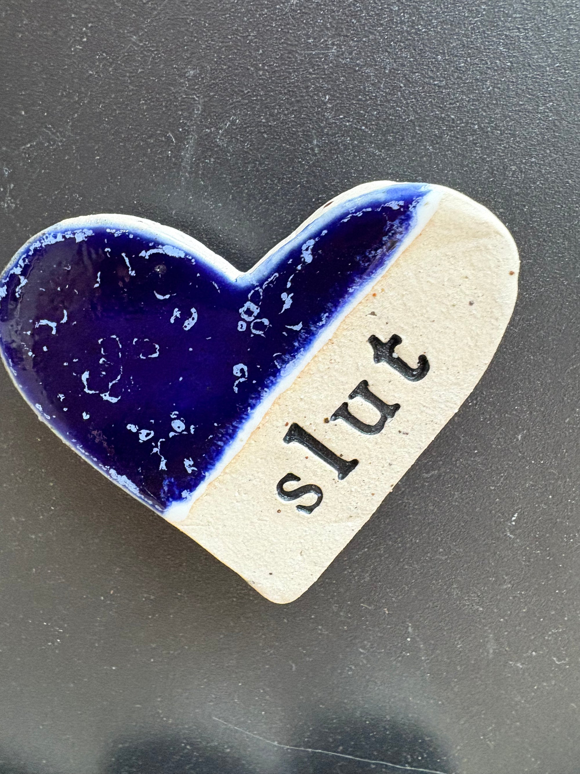 “slut” Magnet (blue, medium)