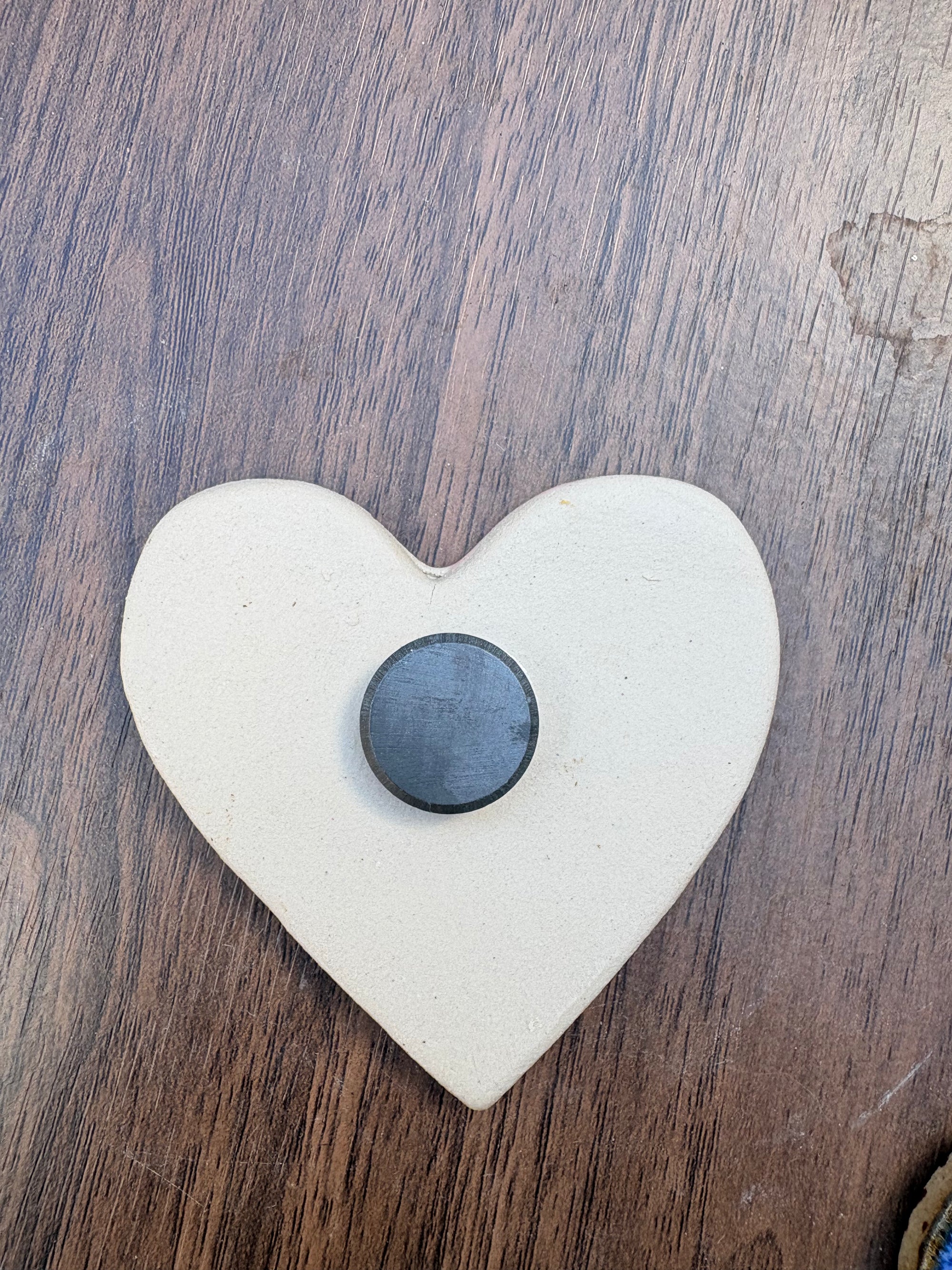 “out of fucks" magnet (blue, large)